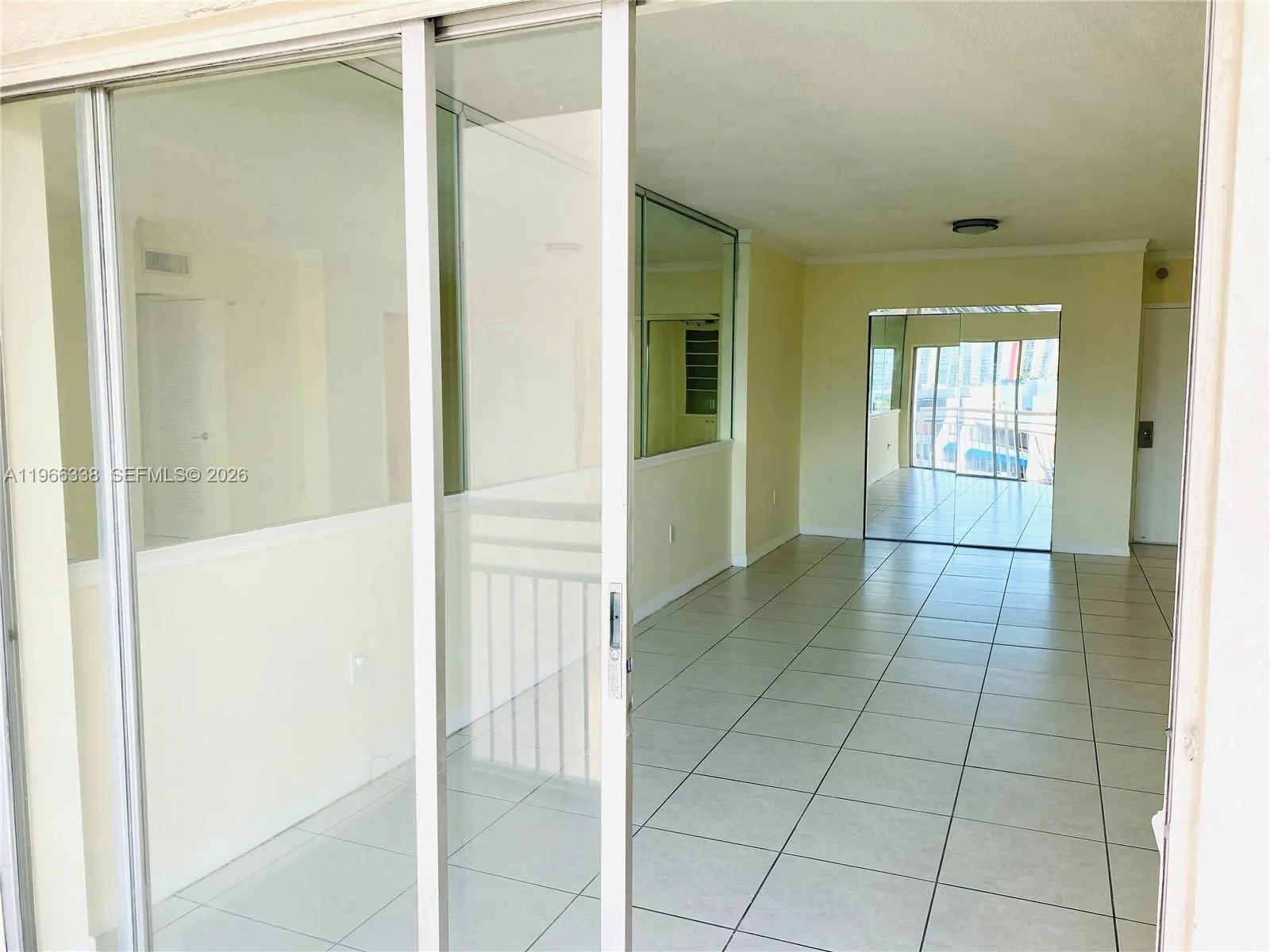 400 Kings Point Dr 718, Sunny Isles Beach, Florida, Sunny Isles Beach, Florida 33160, 1 Bedroom Bedrooms, ,1 BathroomBathrooms,Residential Lease,For Rent,400 Kings Point Dr 718, Sunny Isles Beach, Florida,A11966338