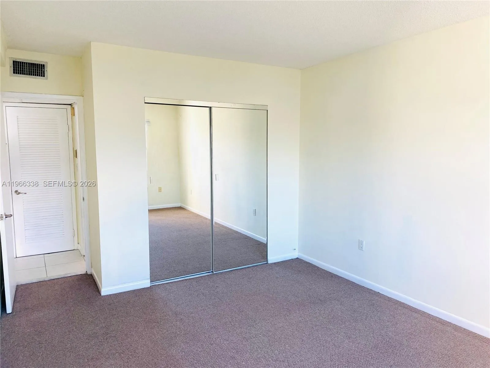 400 Kings Point Dr 718, Sunny Isles Beach, Florida, Sunny Isles Beach, Florida 33160, 1 Bedroom Bedrooms, ,1 BathroomBathrooms,Residential Lease,For Rent,400 Kings Point Dr 718, Sunny Isles Beach, Florida,A11966338