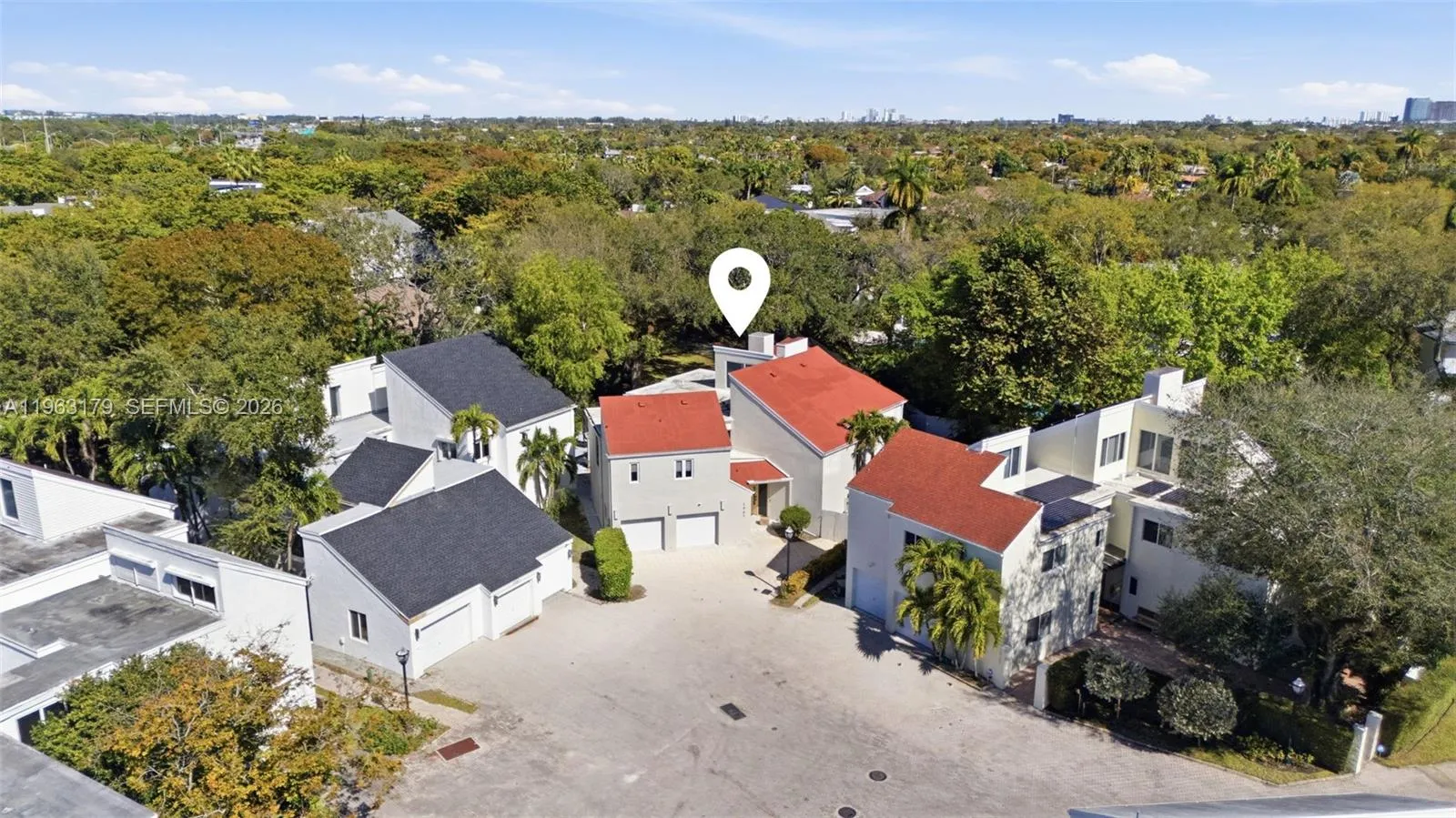 1961 S Oak Haven Cir, Miami, Florida 33179, Miami, Florida 33179, 5 Bedrooms Bedrooms, ,4 BathroomsBathrooms,Residential,For Sale,1961 S Oak Haven Cir, Miami, Florida 33179,A11963179
