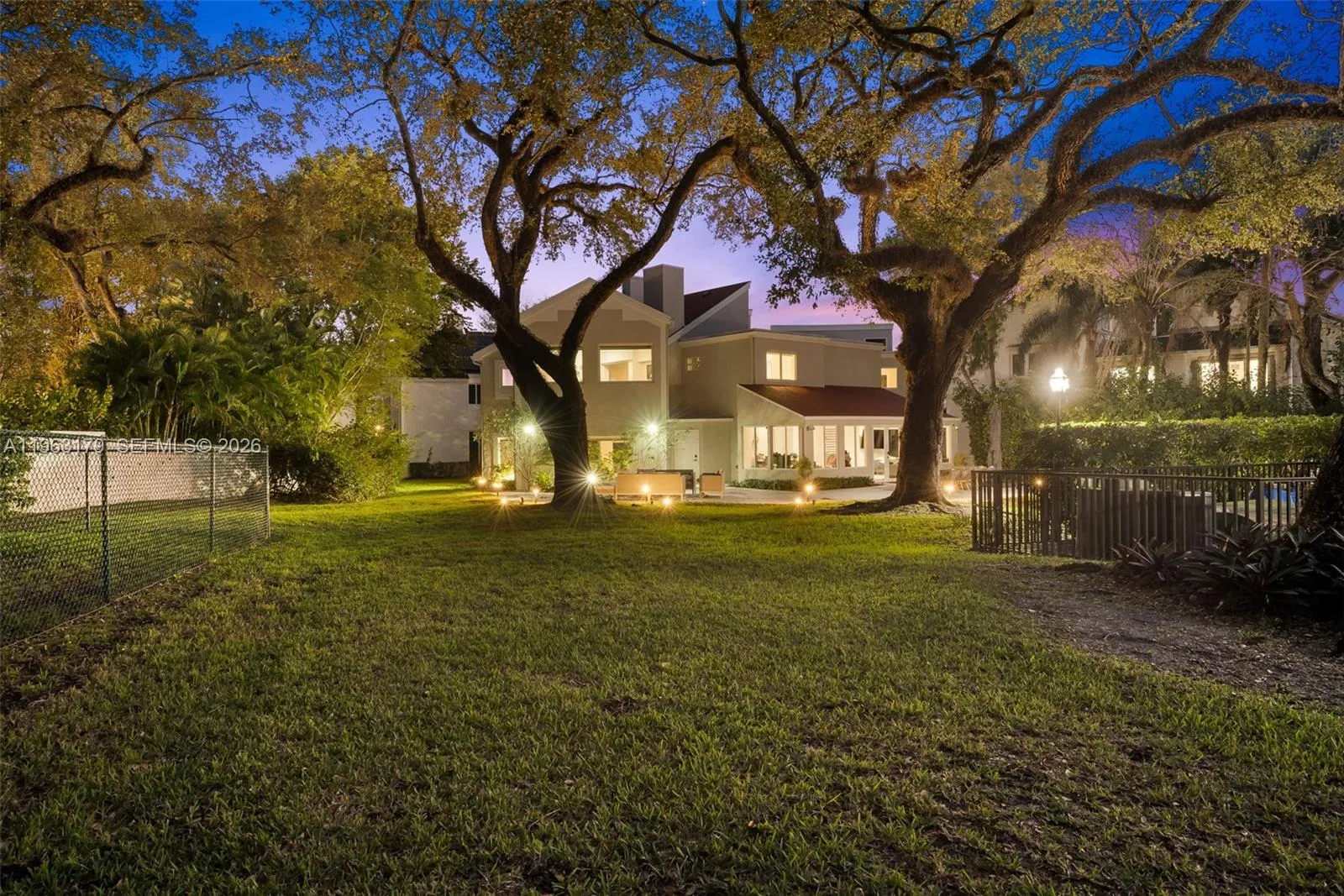 1961 S Oak Haven Cir, Miami, Florida 33179, Miami, Florida 33179, 5 Bedrooms Bedrooms, ,4 BathroomsBathrooms,Residential,For Sale,1961 S Oak Haven Cir, Miami, Florida 33179,A11963179