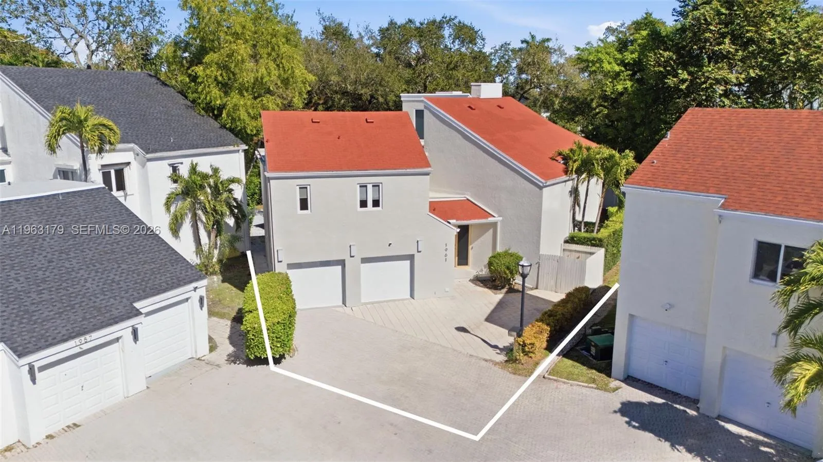 1961 S Oak Haven Cir, Miami, Florida 33179, Miami, Florida 33179, 5 Bedrooms Bedrooms, ,4 BathroomsBathrooms,Residential,For Sale,1961 S Oak Haven Cir, Miami, Florida 33179,A11963179