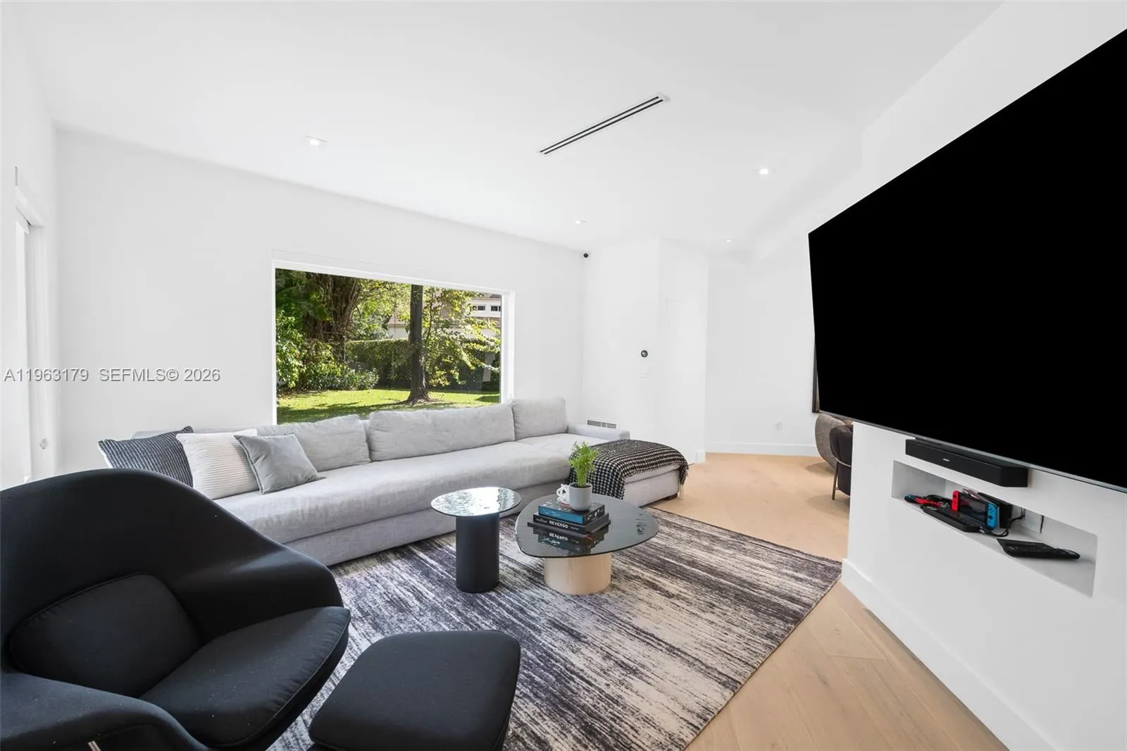 1961 S Oak Haven Cir, Miami, Florida 33179, Miami, Florida 33179, 5 Bedrooms Bedrooms, ,4 BathroomsBathrooms,Residential,For Sale,1961 S Oak Haven Cir, Miami, Florida 33179,A11963179