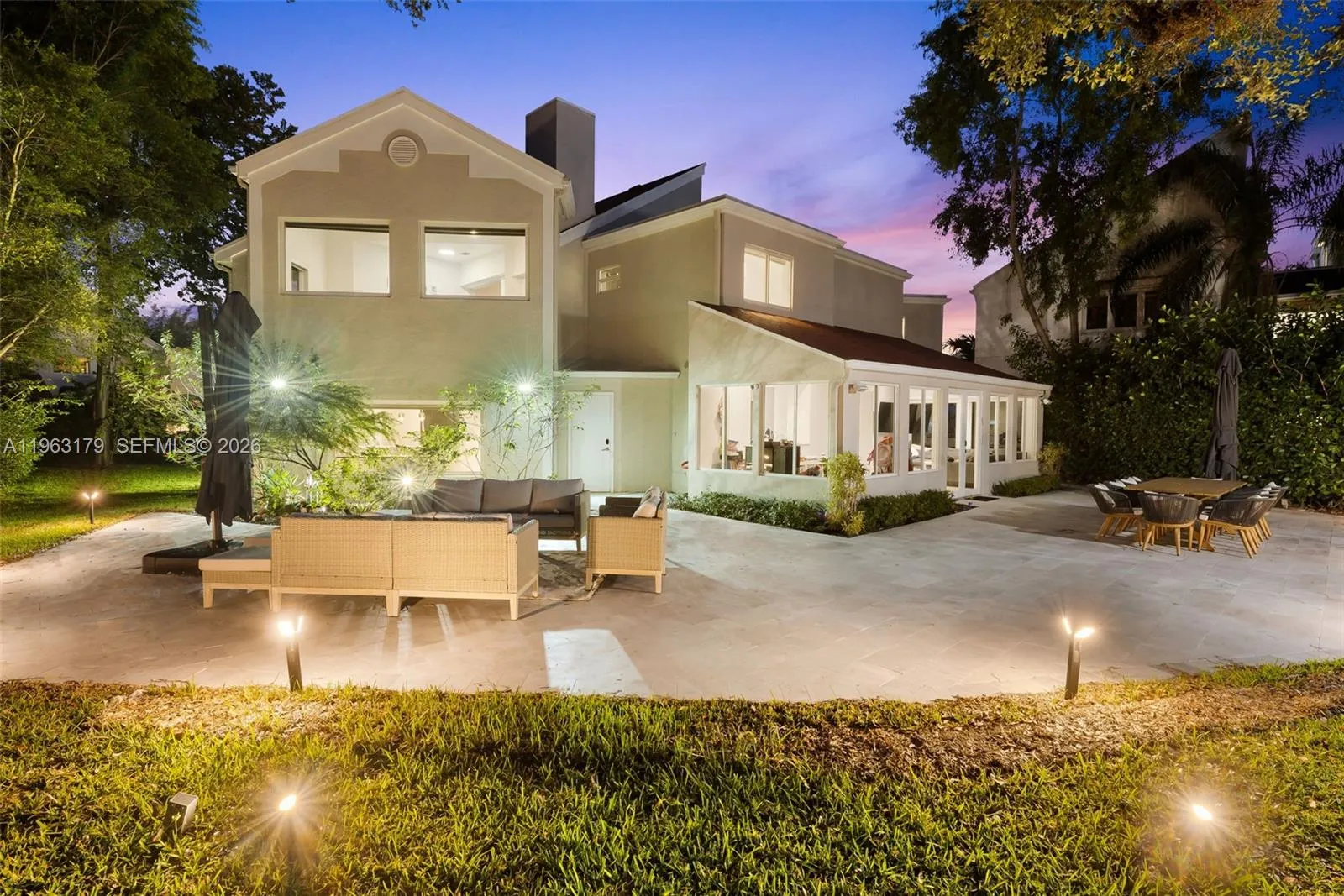 1961 S Oak Haven Cir, Miami, Florida 33179, Miami, Florida 33179, 5 Bedrooms Bedrooms, ,4 BathroomsBathrooms,Residential,For Sale,1961 S Oak Haven Cir, Miami, Florida 33179,A11963179