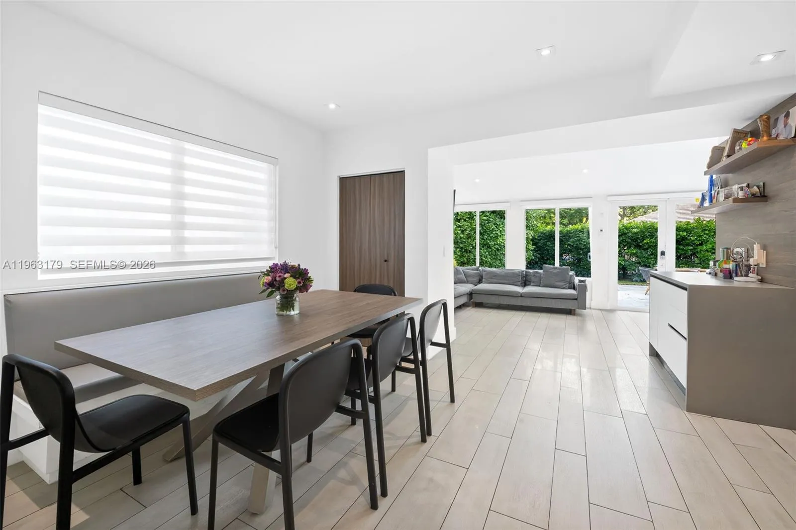 1961 S Oak Haven Cir, Miami, Florida 33179, Miami, Florida 33179, 5 Bedrooms Bedrooms, ,4 BathroomsBathrooms,Residential,For Sale,1961 S Oak Haven Cir, Miami, Florida 33179,A11963179