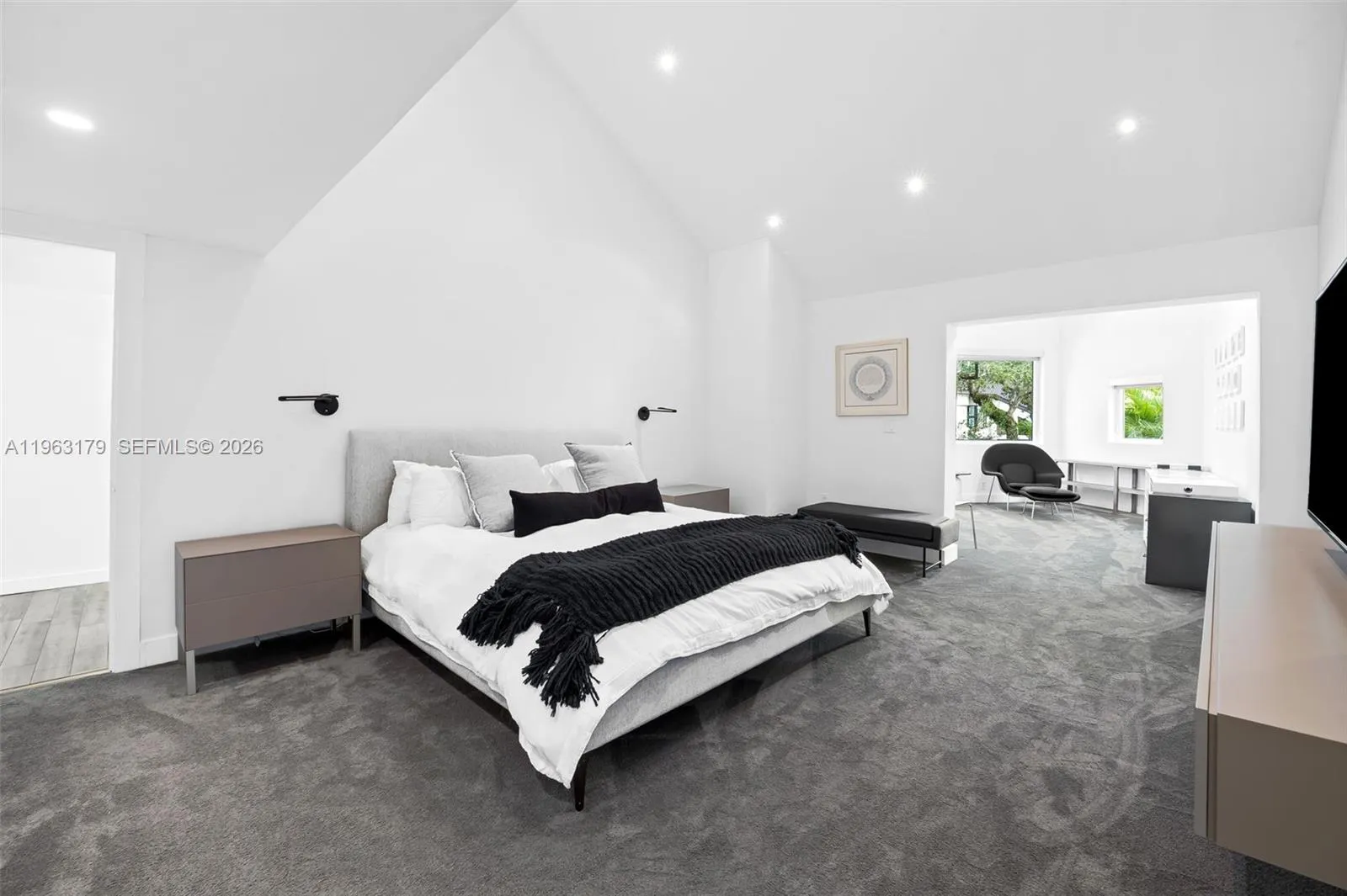 1961 S Oak Haven Cir, Miami, Florida 33179, Miami, Florida 33179, 5 Bedrooms Bedrooms, ,4 BathroomsBathrooms,Residential,For Sale,1961 S Oak Haven Cir, Miami, Florida 33179,A11963179