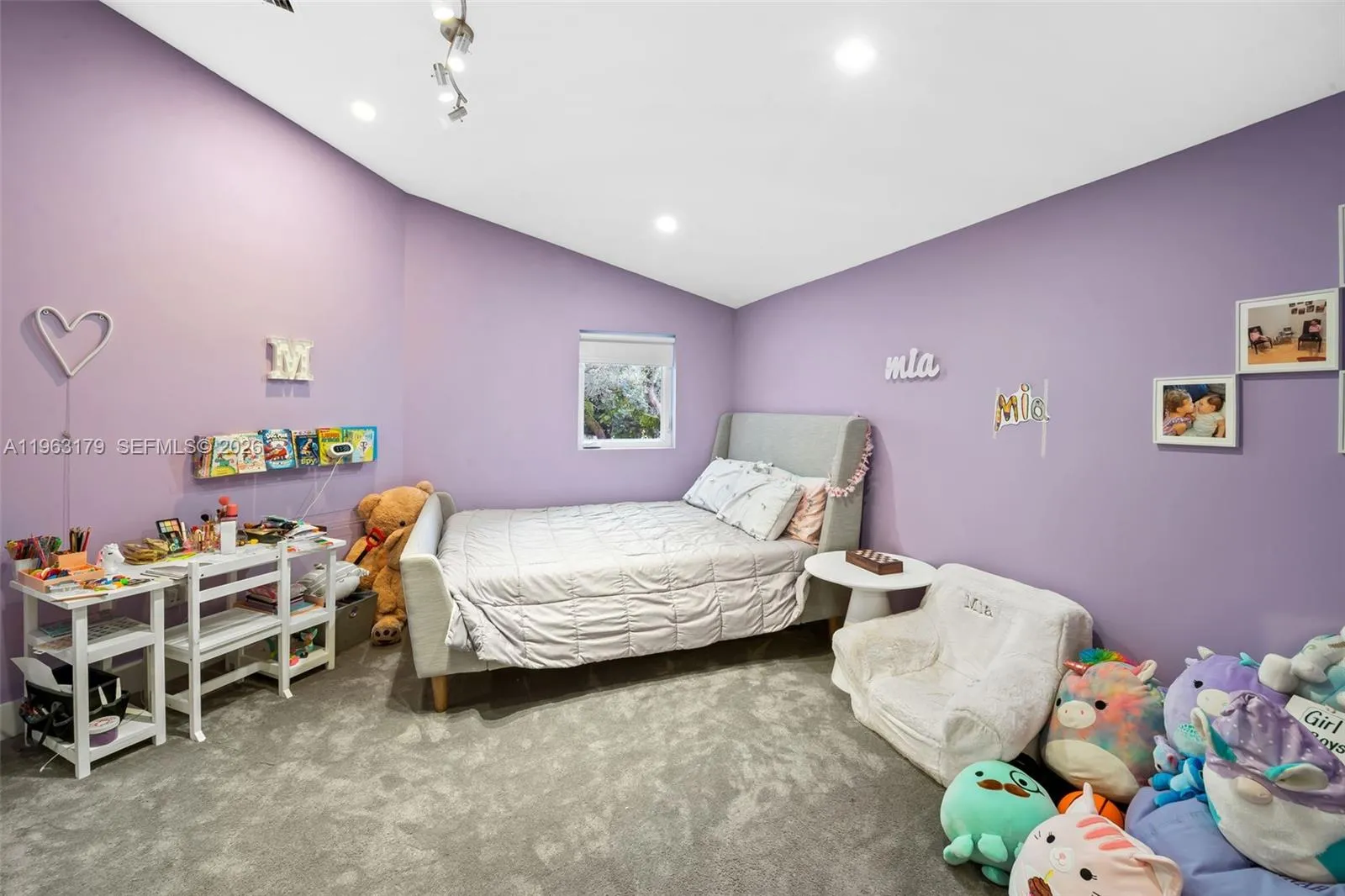 1961 S Oak Haven Cir, Miami, Florida 33179, Miami, Florida 33179, 5 Bedrooms Bedrooms, ,4 BathroomsBathrooms,Residential,For Sale,1961 S Oak Haven Cir, Miami, Florida 33179,A11963179