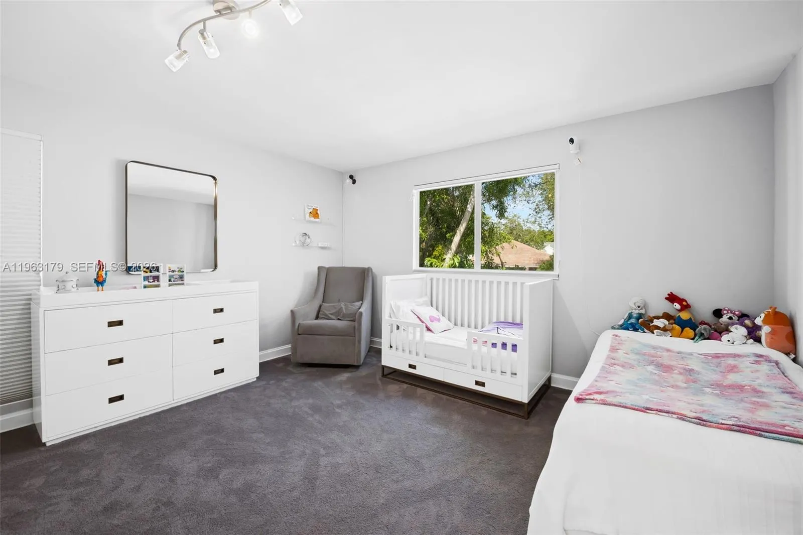 1961 S Oak Haven Cir, Miami, Florida 33179, Miami, Florida 33179, 5 Bedrooms Bedrooms, ,4 BathroomsBathrooms,Residential,For Sale,1961 S Oak Haven Cir, Miami, Florida 33179,A11963179