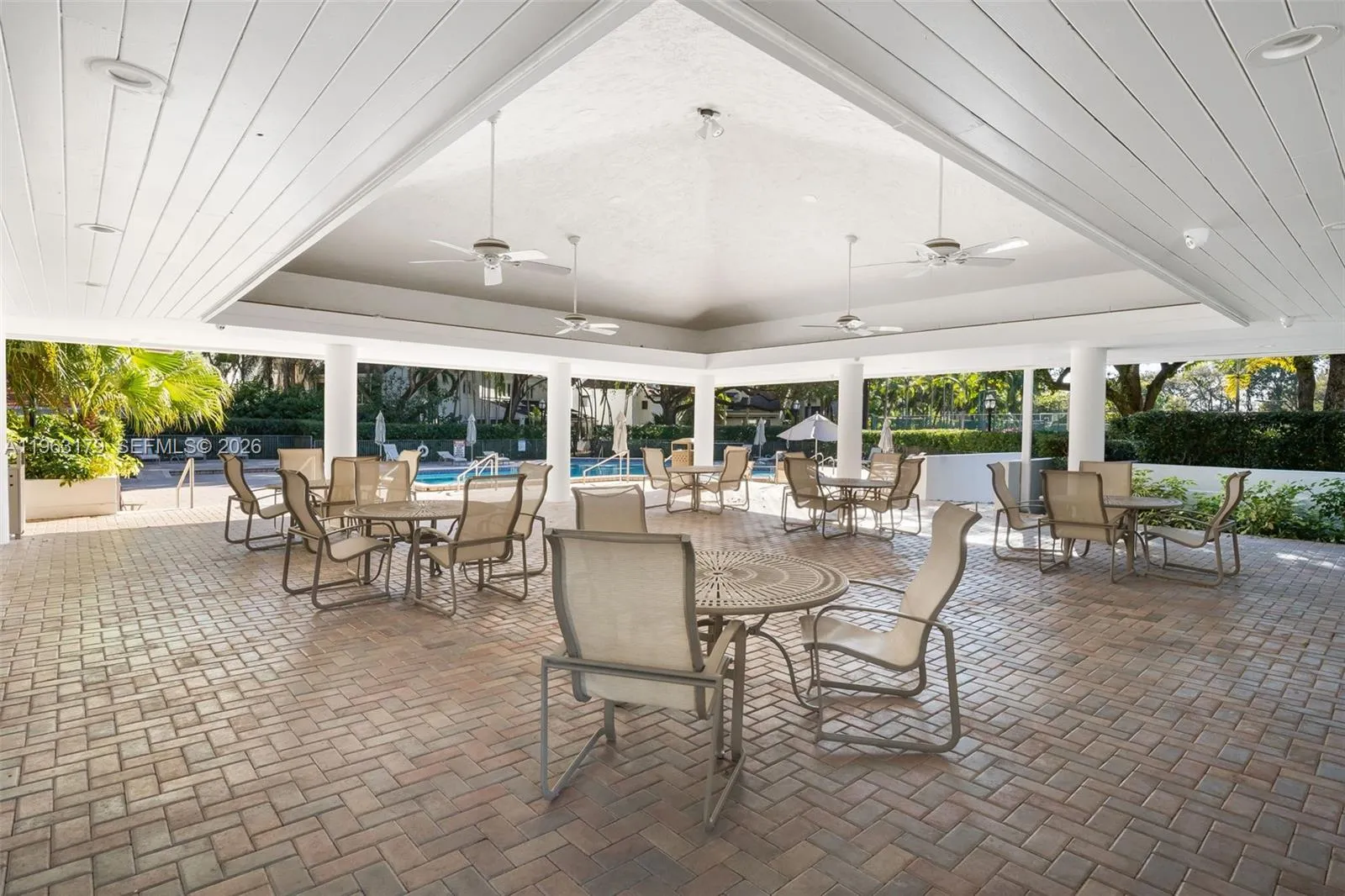 1961 S Oak Haven Cir, Miami, Florida 33179, Miami, Florida 33179, 5 Bedrooms Bedrooms, ,4 BathroomsBathrooms,Residential,For Sale,1961 S Oak Haven Cir, Miami, Florida 33179,A11963179