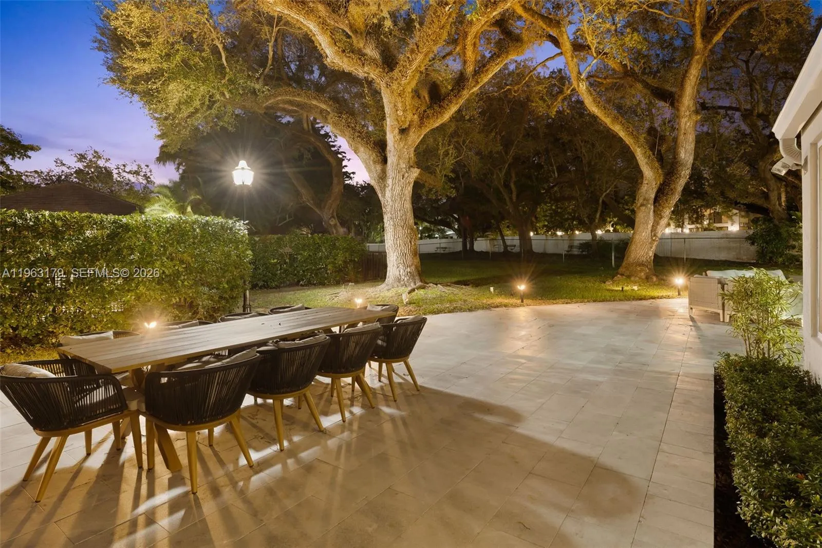 1961 S Oak Haven Cir, Miami, Florida 33179, Miami, Florida 33179, 5 Bedrooms Bedrooms, ,4 BathroomsBathrooms,Residential,For Sale,1961 S Oak Haven Cir, Miami, Florida 33179,A11963179