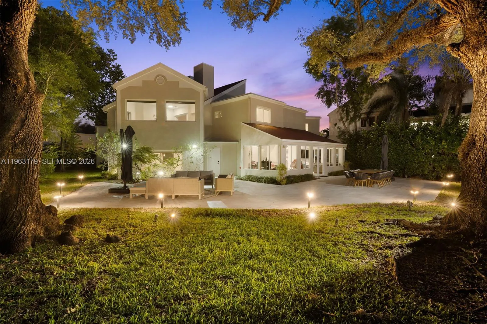 1961 S Oak Haven Cir, Miami, Florida 33179, Miami, Florida 33179, 5 Bedrooms Bedrooms, ,4 BathroomsBathrooms,Residential,For Sale,1961 S Oak Haven Cir, Miami, Florida 33179,A11963179