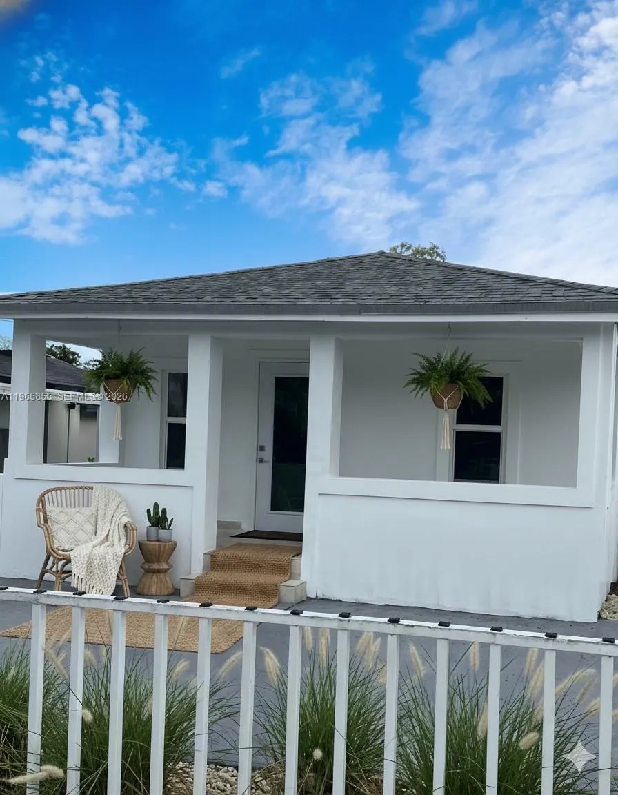 81 Nw 44th St 2, Miami, Florida 33127, Miami, Florida 33127, 1 Bedroom Bedrooms, ,1 BathroomBathrooms,Residential Lease,For Rent,81 Nw 44th St 2, Miami, Florida 33127,A11966855