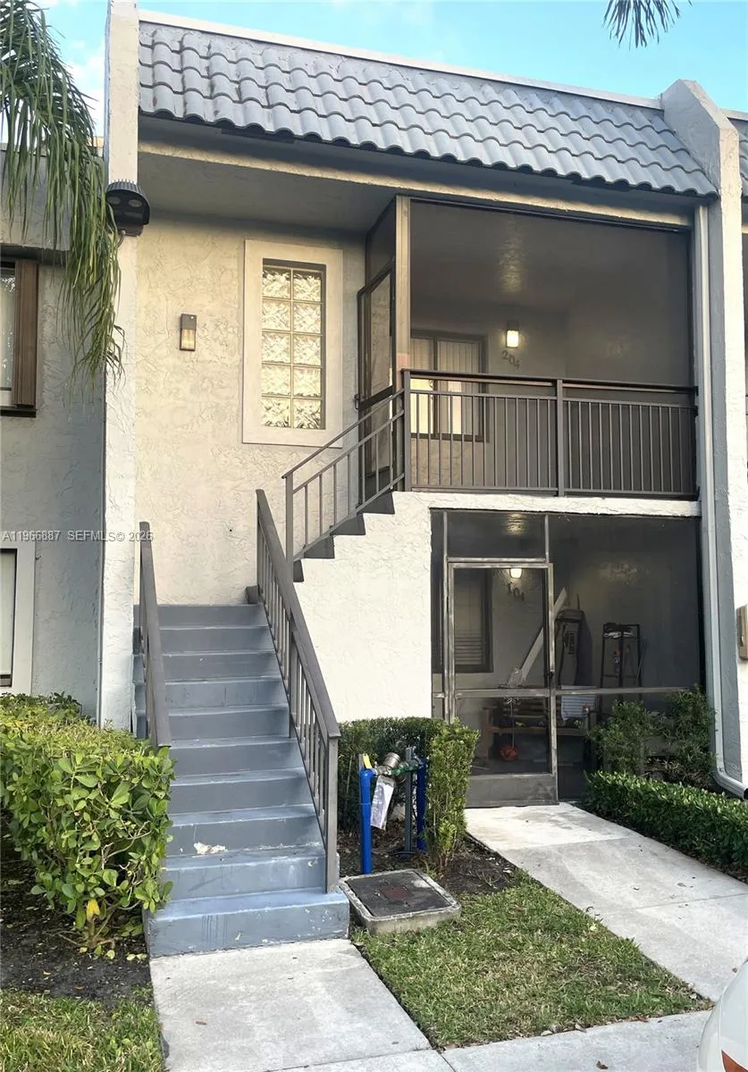16571 Blatt Blvd 204, Weston, Florida 33326, Weston, Florida 33326, 2 Bedrooms Bedrooms, ,2 BathroomsBathrooms,Residential Lease,For Rent,16571 Blatt Blvd 204, Weston, Florida 33326,A11966887