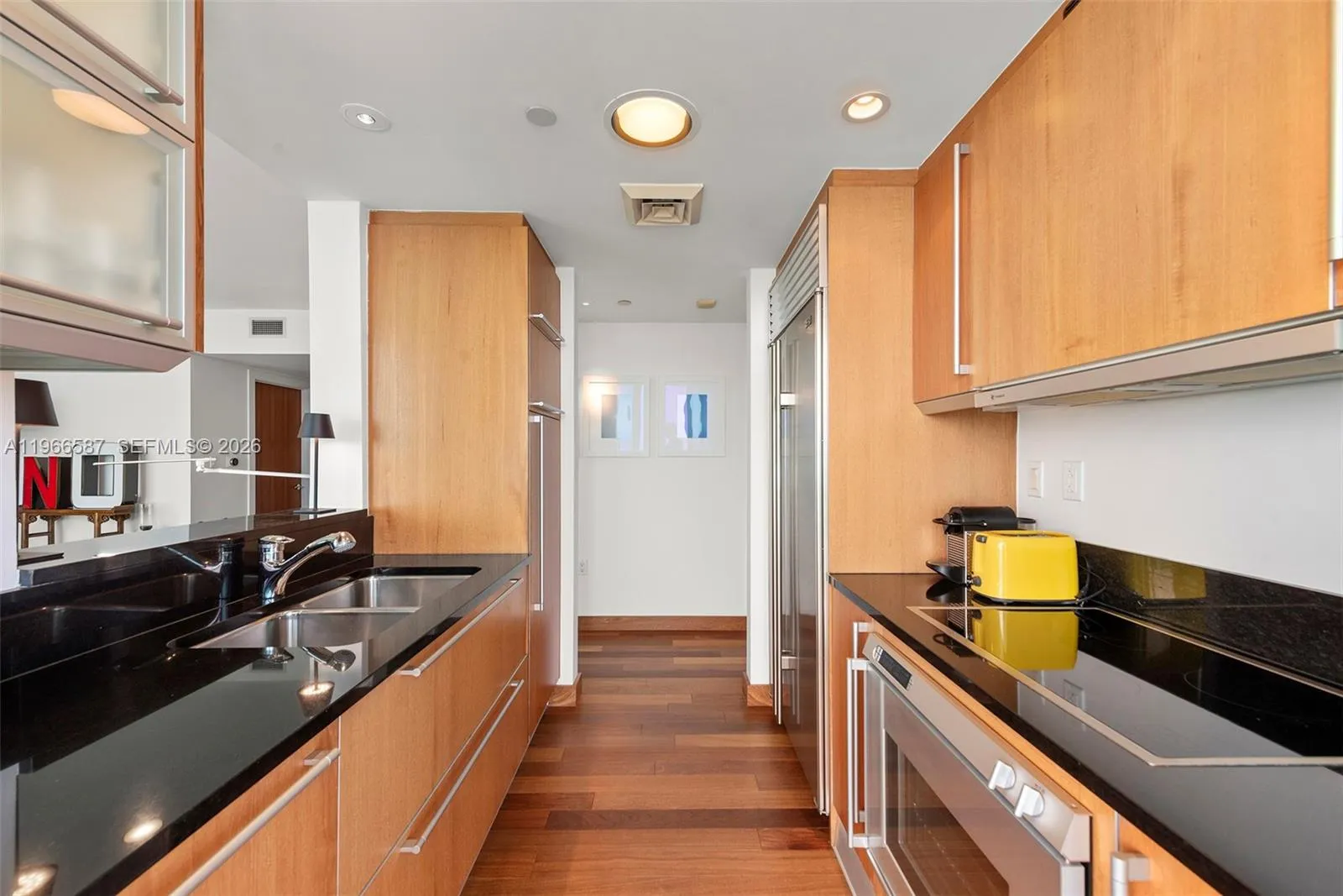 101 20th St 3105, Miami Beach, Florida 33139, Miami Beach, Florida 33139, 1 Bedroom Bedrooms, ,1 BathroomBathrooms,Residential,For Sale,101 20th St 3105, Miami Beach, Florida 33139,A11966587