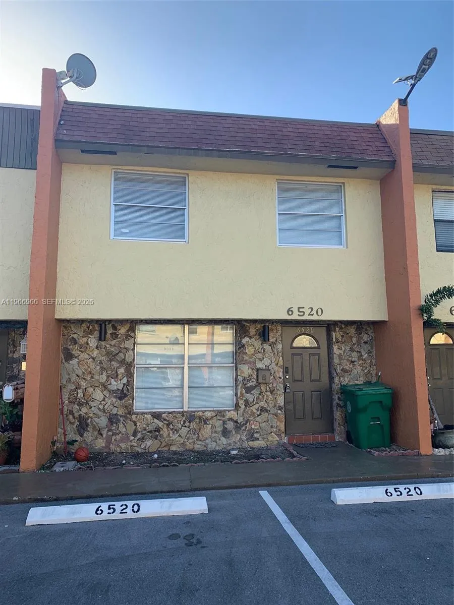6520 Sw 41st St 6520, Davie, Florida 33314, Davie, Florida 33314, 3 Bedrooms Bedrooms, ,2 BathroomsBathrooms,Residential Lease,For Rent,6520 Sw 41st St 6520, Davie, Florida 33314,A11966900