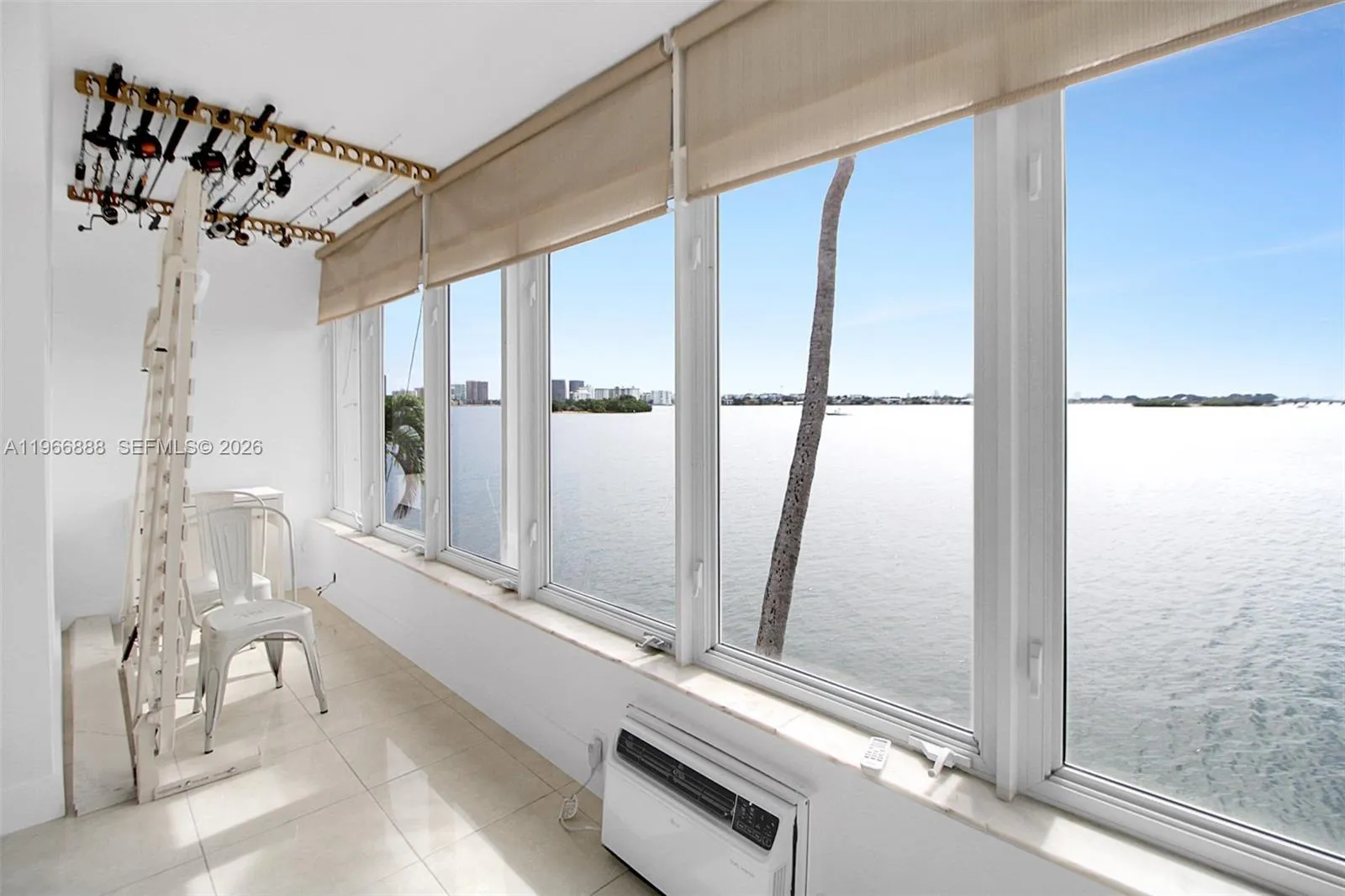 2700 Ne 135th St 12, North Miami, Florida 33181, North Miami, Florida 33181, 1 Bedroom Bedrooms, ,1 BathroomBathrooms,Residential,For Sale,2700 Ne 135th St 12, North Miami, Florida 33181,A11966888