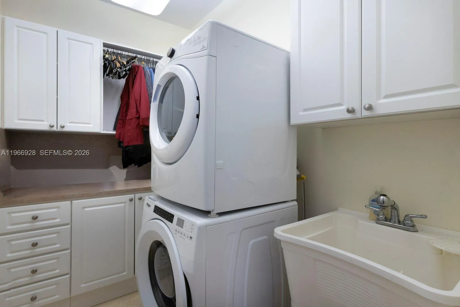 10601 Sw 72nd Ct, Pinecrest, Florida 33156, Pinecrest, Florida 33156, 5 Bedrooms Bedrooms, ,5 BathroomsBathrooms,Residential,For Sale,10601 Sw 72nd Ct, Pinecrest, Florida 33156,A11966928