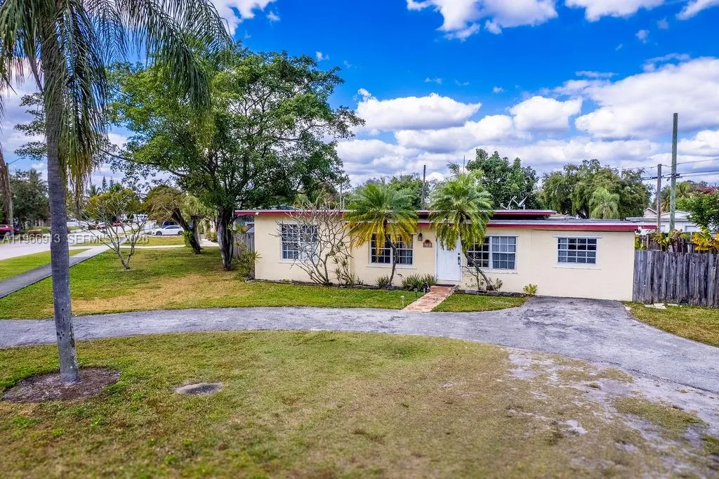 6101 Flagler St, Hollywood, Florida 33023, Hollywood, Florida 33023, 3 Bedrooms Bedrooms, ,2 BathroomsBathrooms,Residential,For Sale,6101 Flagler St, Hollywood, Florida 33023,A11966913