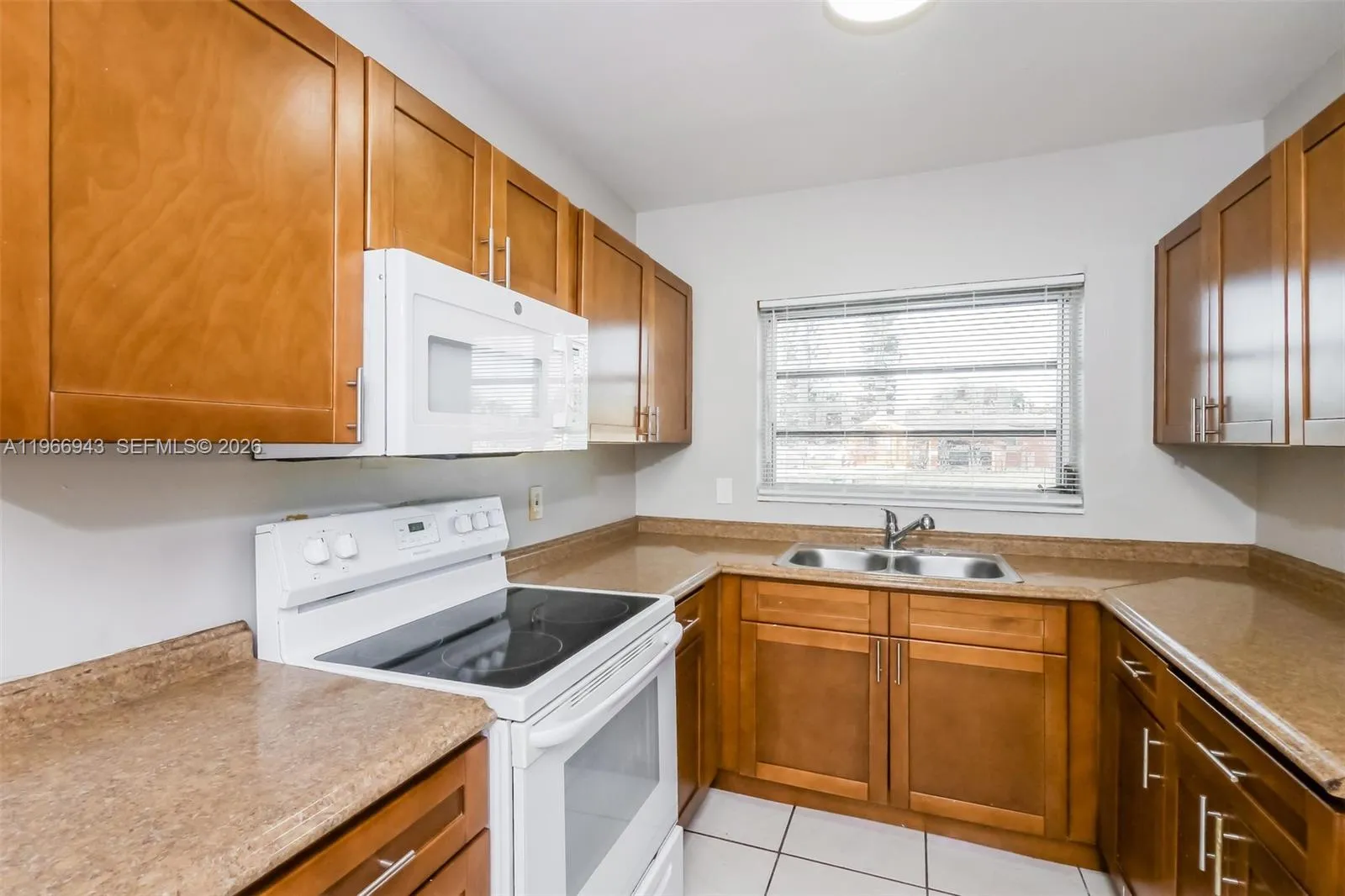 3010 Nw 187th St, Miami Gardens, Florida 33056, Miami Gardens, Florida 33056, 3 Bedrooms Bedrooms, ,2 BathroomsBathrooms,Residential Lease,For Rent,3010 Nw 187th St, Miami Gardens, Florida 33056,A11966943