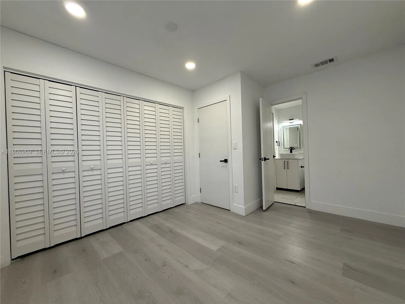 860 Se 9th Ct, Hialeah, Florida 33010, Hialeah, Florida 33010, ,Residential Income,For Sale,860 Se 9th Ct, Hialeah, Florida 33010,A11966969