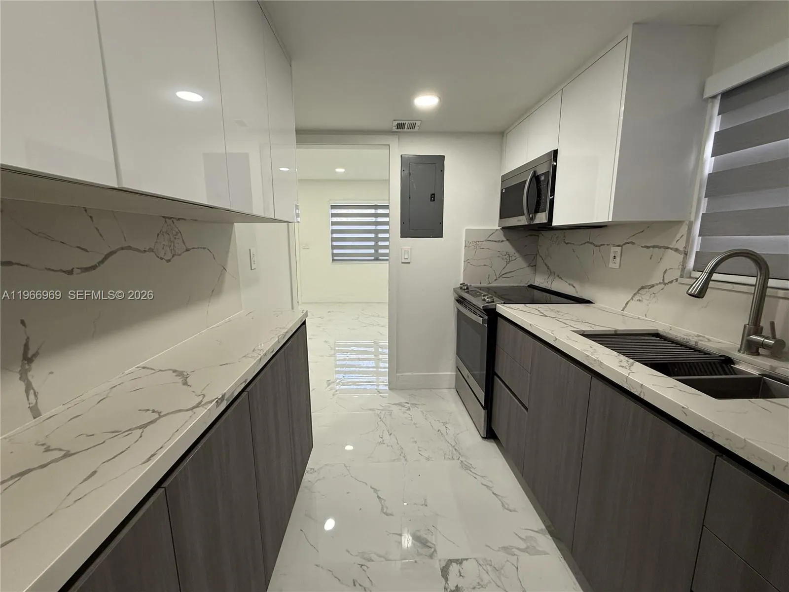 860 Se 9th Ct, Hialeah, Florida 33010, Hialeah, Florida 33010, ,Residential Income,For Sale,860 Se 9th Ct, Hialeah, Florida 33010,A11966969