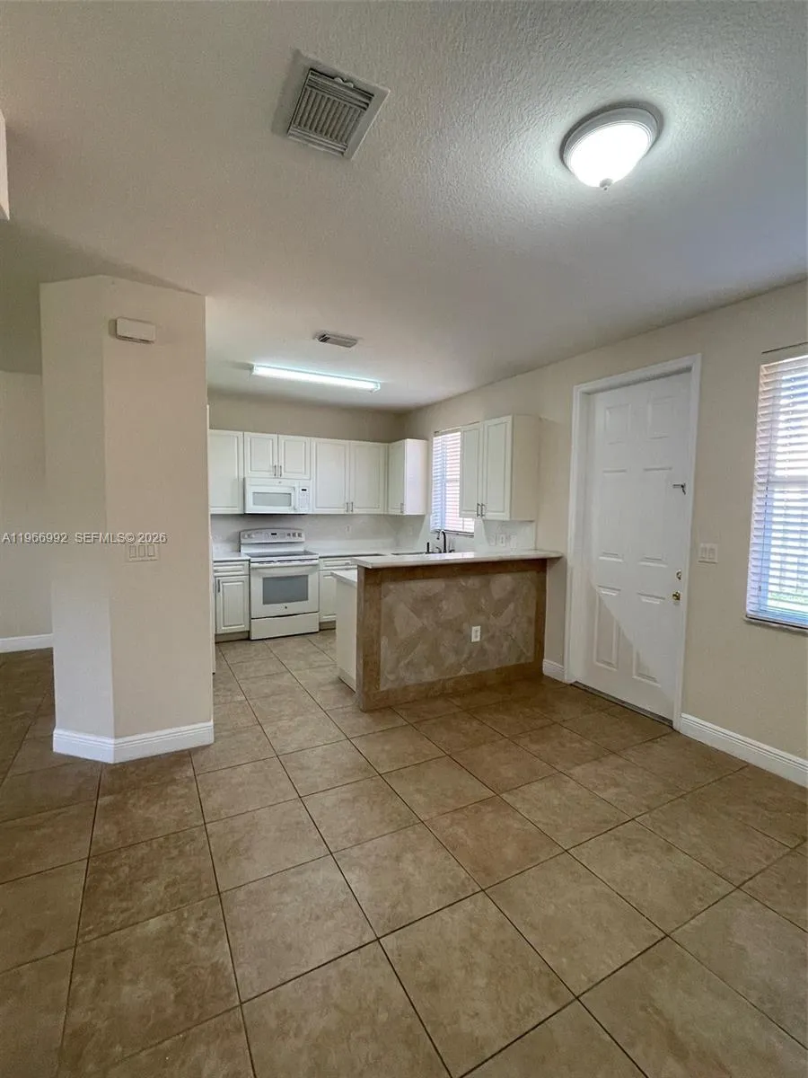 24063 Sw 109th Ave, Homestead, Florida 33032, Homestead, Florida 33032, 3 Bedrooms Bedrooms, ,2 BathroomsBathrooms,Residential Lease,For Rent,24063 Sw 109th Ave, Homestead, Florida 33032,A11966992