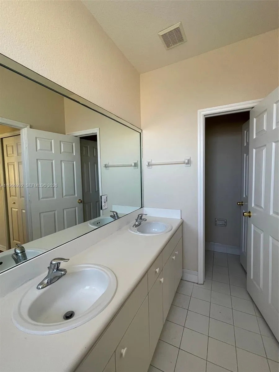 24063 Sw 109th Ave, Homestead, Florida 33032, Homestead, Florida 33032, 3 Bedrooms Bedrooms, ,2 BathroomsBathrooms,Residential Lease,For Rent,24063 Sw 109th Ave, Homestead, Florida 33032,A11966992