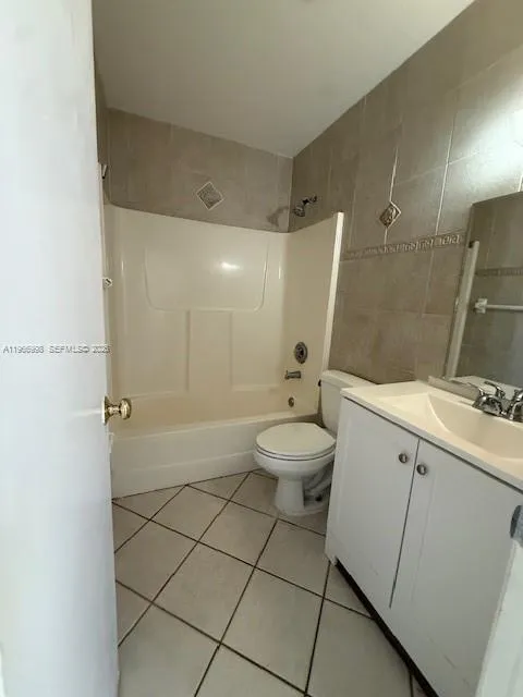660 W Park Dr 1-201, Miami, Florida 33172, Miami, Florida 33172, 2 Bedrooms Bedrooms, ,2 BathroomsBathrooms,Residential Lease,For Rent,660 W Park Dr 1-201, Miami, Florida 33172,A11966998