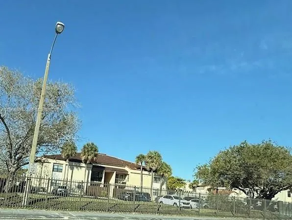 660 W Park Dr 1-201, Miami, Florida 33172, Miami, Florida 33172, 2 Bedrooms Bedrooms, ,2 BathroomsBathrooms,Residential Lease,For Rent,660 W Park Dr 1-201, Miami, Florida 33172,A11966998