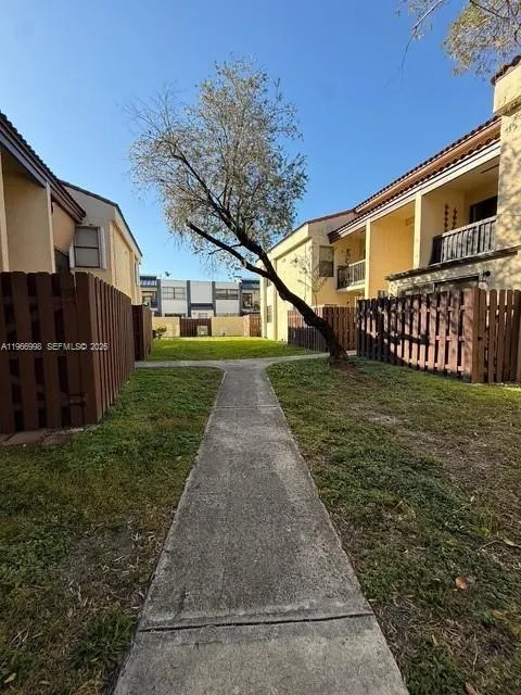 660 W Park Dr 1-201, Miami, Florida 33172, Miami, Florida 33172, 2 Bedrooms Bedrooms, ,2 BathroomsBathrooms,Residential Lease,For Rent,660 W Park Dr 1-201, Miami, Florida 33172,A11966998