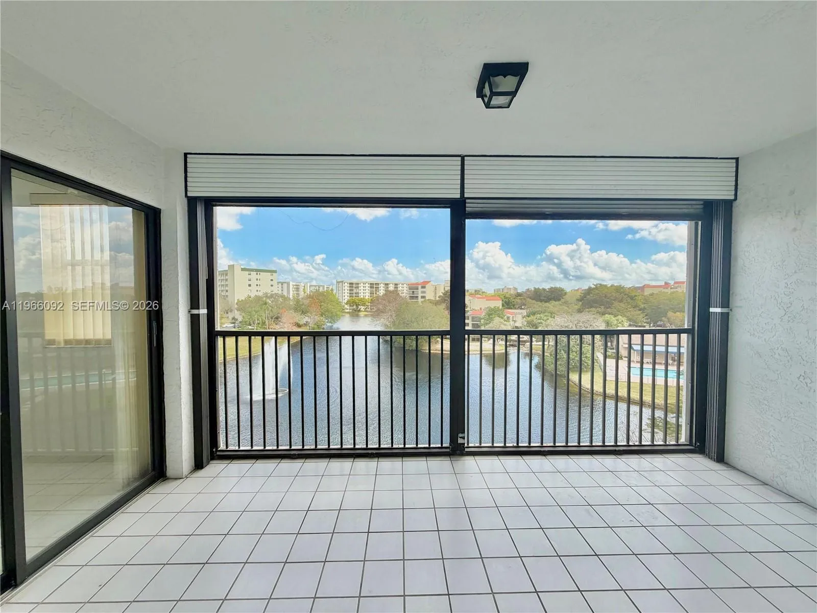 2334 S Cypress Bend Dr 505, Pompano Beach, Florida, Pompano Beach, Florida 33069, 2 Bedrooms Bedrooms, ,2 BathroomsBathrooms,Residential,For Sale,2334 S Cypress Bend Dr 505, Pompano Beach, Florida,A11966092