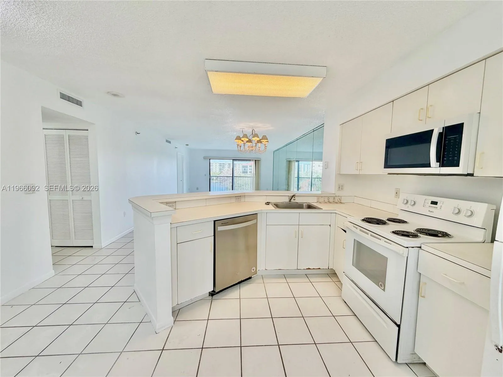 2334 S Cypress Bend Dr 505, Pompano Beach, Florida, Pompano Beach, Florida 33069, 2 Bedrooms Bedrooms, ,2 BathroomsBathrooms,Residential,For Sale,2334 S Cypress Bend Dr 505, Pompano Beach, Florida,A11966092
