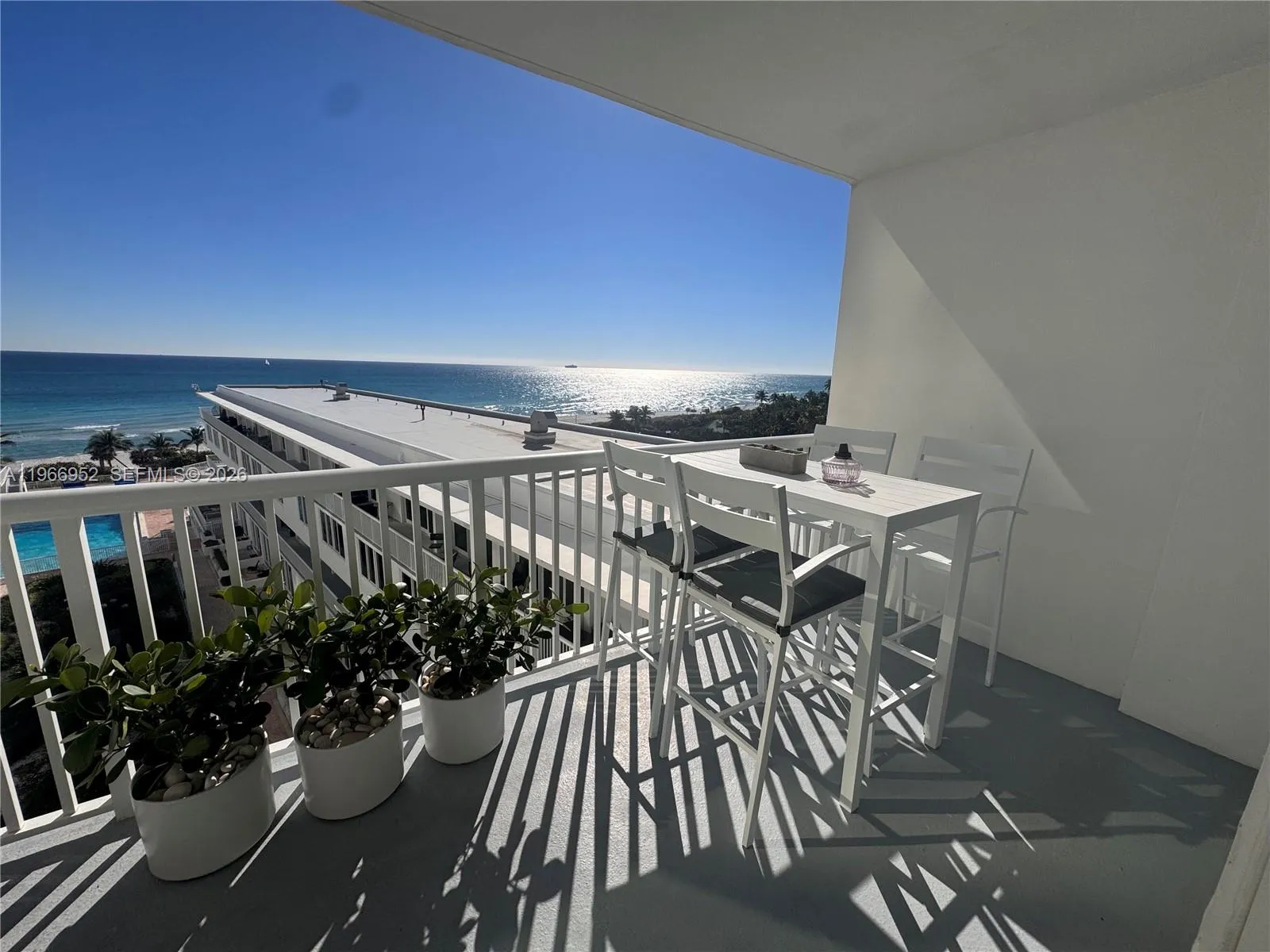 5401 Collins Ave 632, Miami Beach, Florida 33140, Miami Beach, Florida 33140, ,1 BathroomBathrooms,Residential Lease,For Rent,5401 Collins Ave 632, Miami Beach, Florida 33140,A11966952