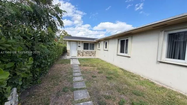 9221 Sw 39th St, Miami, Florida 33165, Miami, Florida 33165, ,Residential Income,For Sale,9221 Sw 39th St, Miami, Florida 33165,A11966168