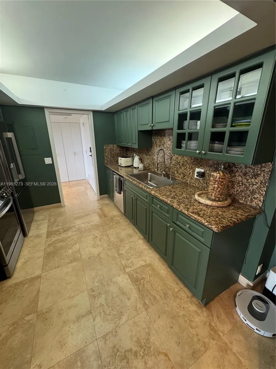 Miami, Florida 33181, 2 Bedrooms Bedrooms, ,3 BathroomsBathrooms,Residential,For Sale,A11965273