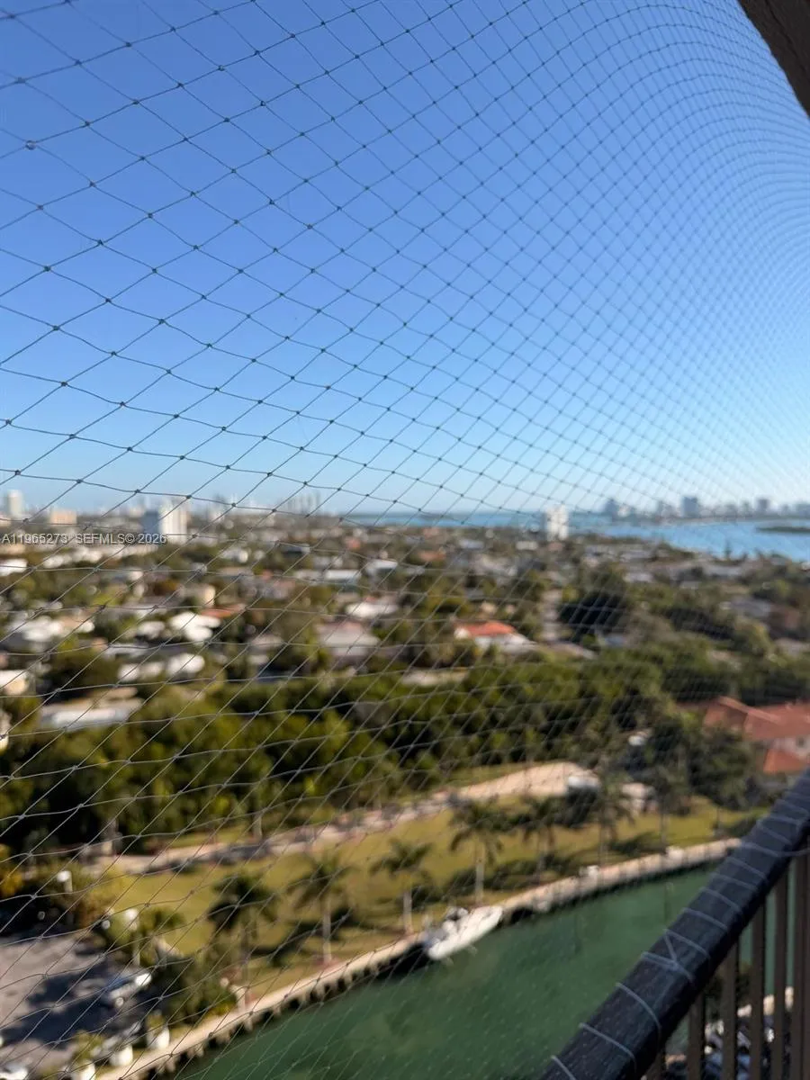 Miami, Florida 33181, 2 Bedrooms Bedrooms, ,3 BathroomsBathrooms,Residential,For Sale,A11965273