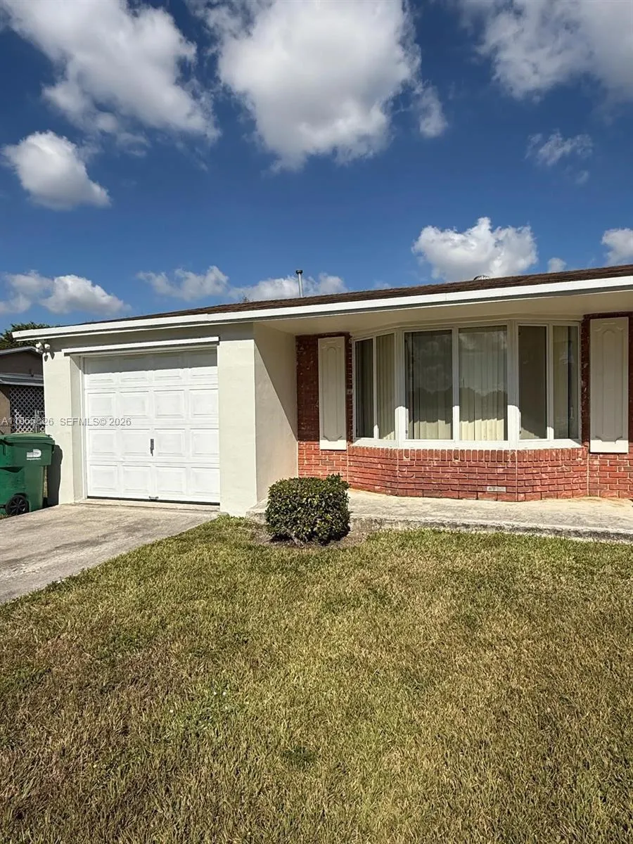 9501 Sw 62nd St, Miami, Florida 33173, Miami, Florida 33173, 3 Bedrooms Bedrooms, ,2 BathroomsBathrooms,Residential Lease,For Rent,9501 Sw 62nd St, Miami, Florida 33173,A11966826