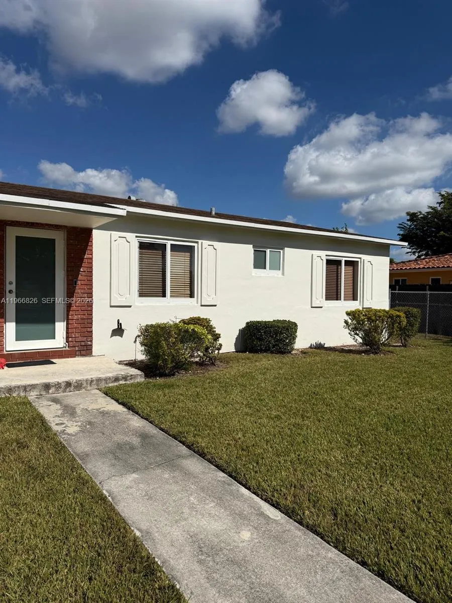 9501 Sw 62nd St, Miami, Florida 33173, Miami, Florida 33173, 3 Bedrooms Bedrooms, ,2 BathroomsBathrooms,Residential Lease,For Rent,9501 Sw 62nd St, Miami, Florida 33173,A11966826