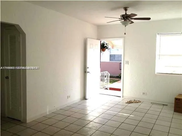 1903 Thomas St 1-8, Hollywood, Florida 33020, Hollywood, Florida 33020, ,1 BathroomBathrooms,Residential Lease,For Rent,1903 Thomas St 1-8, Hollywood, Florida 33020,A11966009