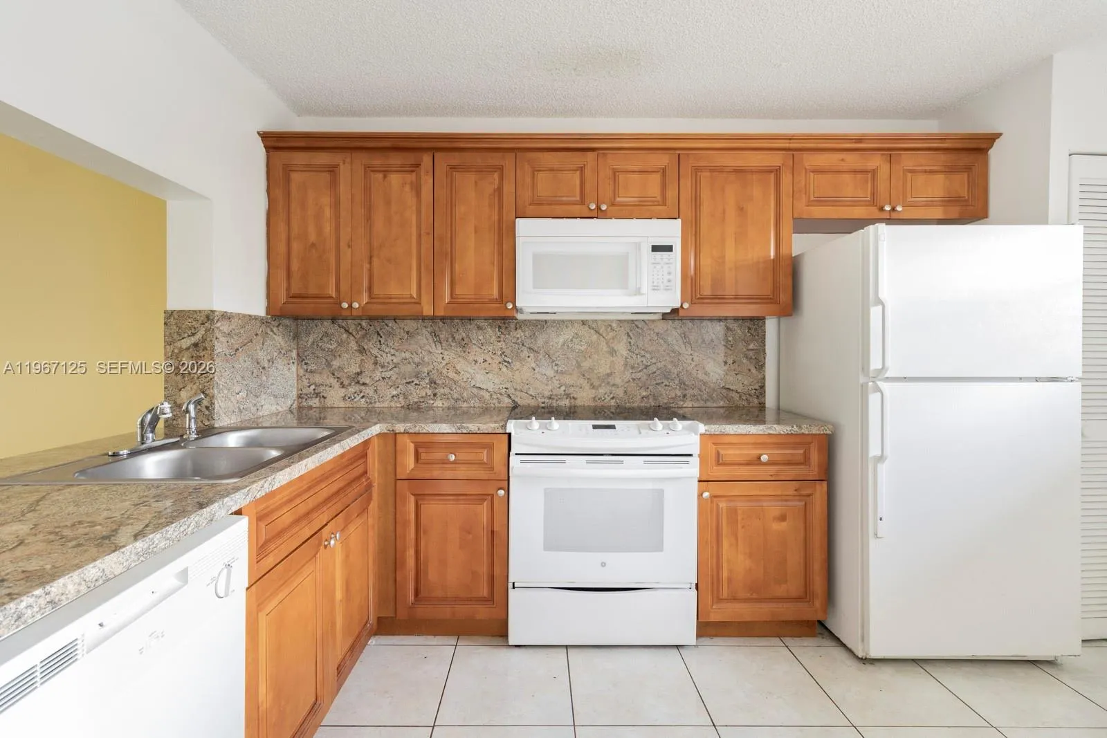 9044 Nw 28th Dr 3-205, Coral Springs, Florida 3306, Coral Springs, Florida 33065, 2 Bedrooms Bedrooms, ,2 BathroomsBathrooms,Residential Lease,For Rent,9044 Nw 28th Dr 3-205, Coral Springs, Florida 3306,A11967125