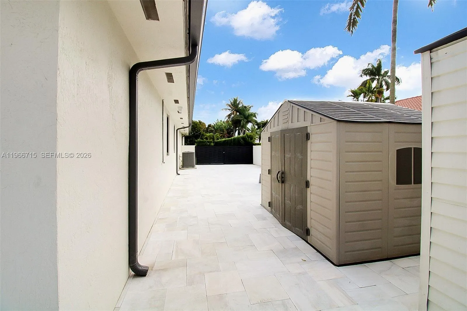 Miami, Florida 33175, Miami, Florida 33175, 5 Bedrooms Bedrooms, ,5 BathroomsBathrooms,Residential,For Sale, Miami, Florida 33175,A11966715