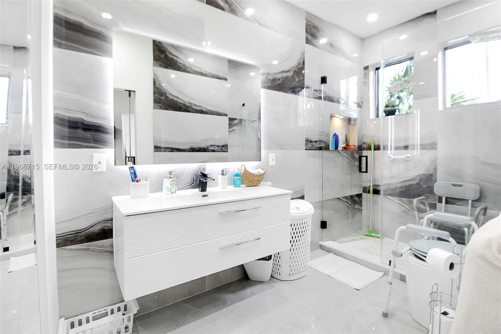 Miami, Florida 33175, Miami, Florida 33175, 5 Bedrooms Bedrooms, ,5 BathroomsBathrooms,Residential,For Sale, Miami, Florida 33175,A11966715