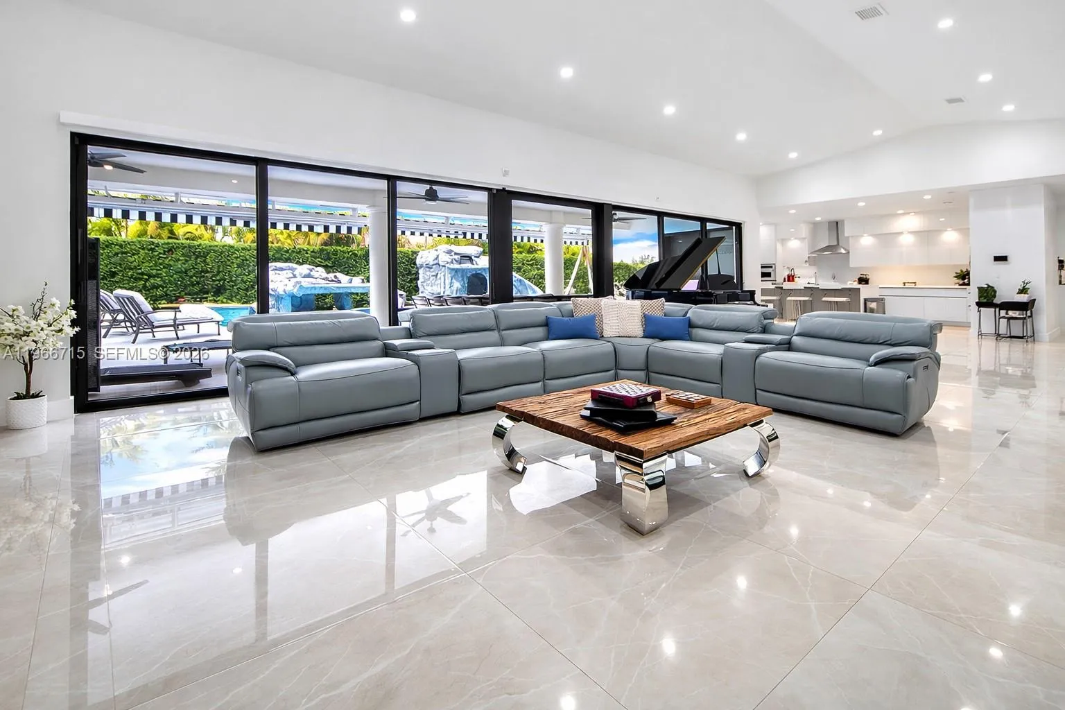 Miami, Florida 33175, Miami, Florida 33175, 5 Bedrooms Bedrooms, ,5 BathroomsBathrooms,Residential,For Sale, Miami, Florida 33175,A11966715