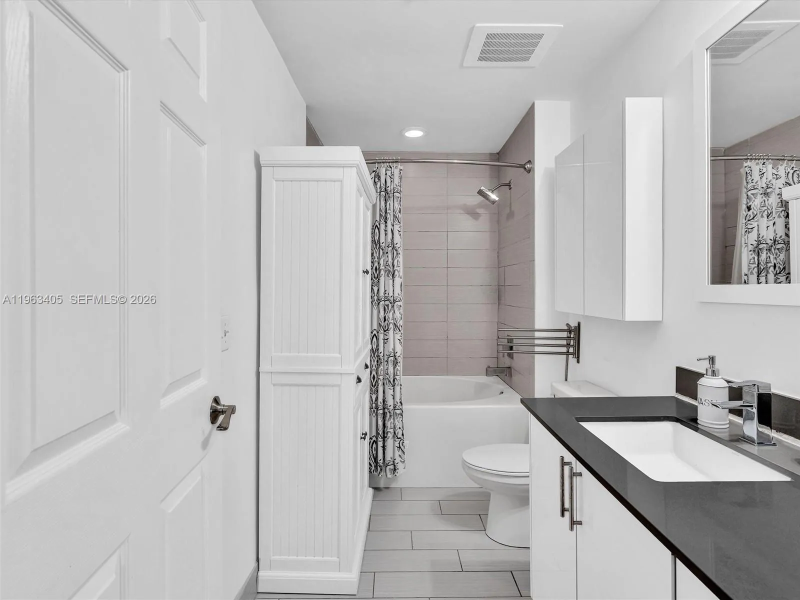 999 Sw 1st Ave 1201, Miami, Florida 33130, Miami, Florida 33130, 1 Bedroom Bedrooms, ,1 BathroomBathrooms,Residential,For Sale,999 Sw 1st Ave 1201, Miami, Florida 33130,A11963405