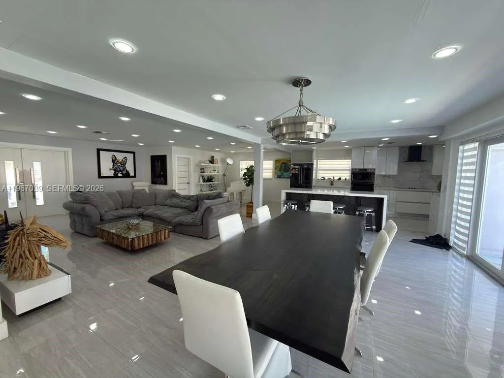 4801 W Park Rd, Hollywood, Florida 33021, Hollywood, Florida 33021, 3 Bedrooms Bedrooms, ,2 BathroomsBathrooms,Residential Lease,For Rent,4801 W Park Rd, Hollywood, Florida 33021,A11967039