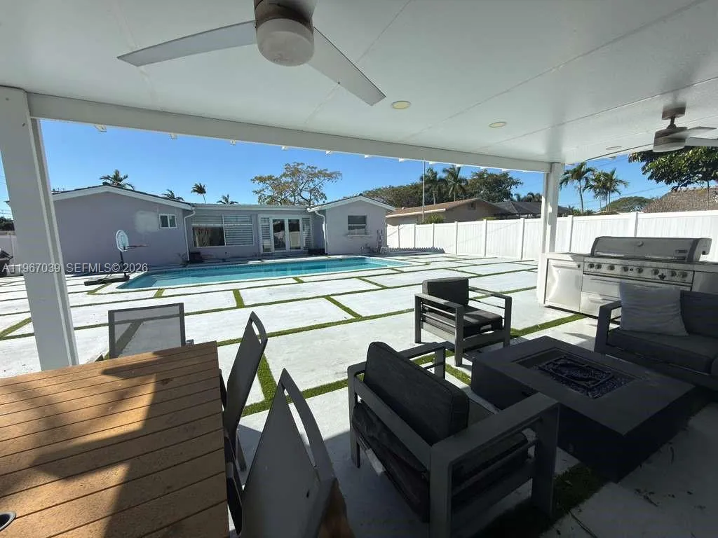 4801 W Park Rd, Hollywood, Florida 33021, Hollywood, Florida 33021, 3 Bedrooms Bedrooms, ,2 BathroomsBathrooms,Residential Lease,For Rent,4801 W Park Rd, Hollywood, Florida 33021,A11967039