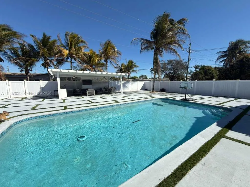 4801 W Park Rd, Hollywood, Florida 33021, Hollywood, Florida 33021, 3 Bedrooms Bedrooms, ,2 BathroomsBathrooms,Residential Lease,For Rent,4801 W Park Rd, Hollywood, Florida 33021,A11967039