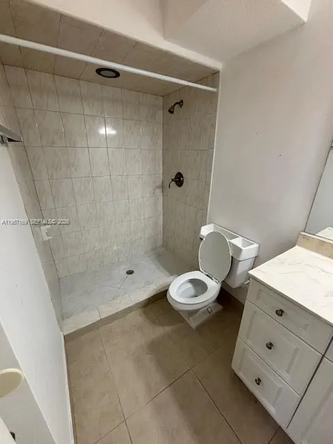 230 Lakeview Dr 107, Weston, Florida 33326, Weston, Florida 33326, 2 Bedrooms Bedrooms, ,2 BathroomsBathrooms,Residential Lease,For Rent,230 Lakeview Dr 107, Weston, Florida 33326,A11967169