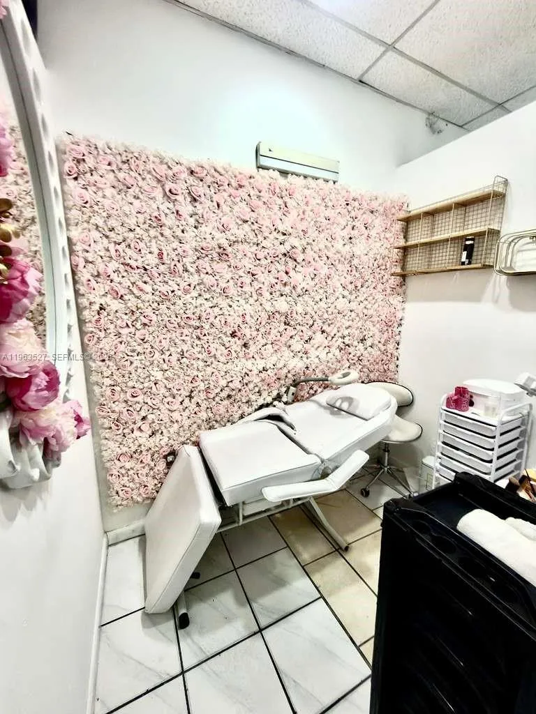Beauty Salon Flagler St, Miami, Florida 33144, Miami, Florida 33144, ,Business Opportunity,For Sale,Beauty Salon Flagler St, Miami, Florida 33144,A11963527