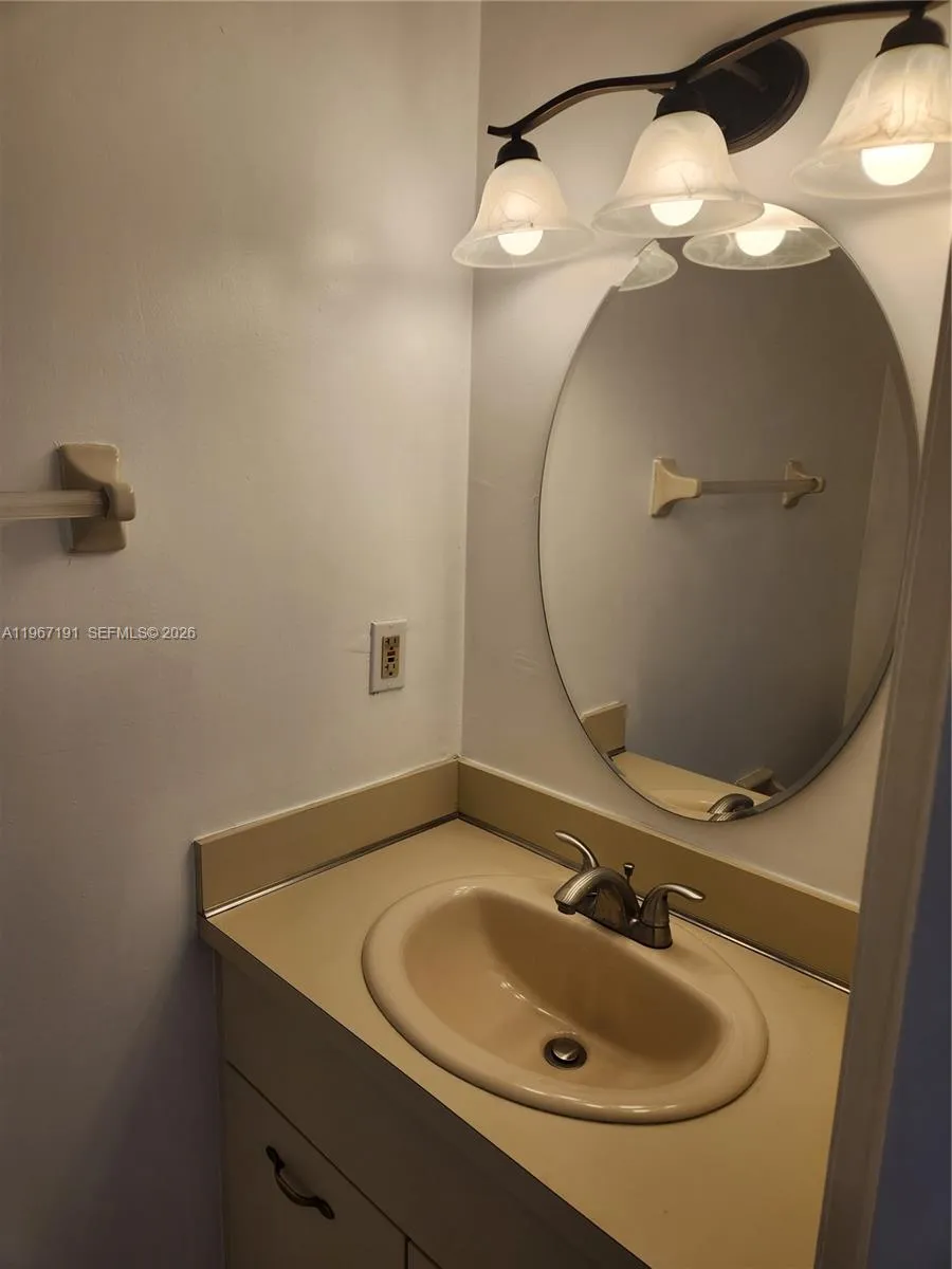 Miami, Florida 33172, 2 Bedrooms Bedrooms, ,2 BathroomsBathrooms,Residential Lease,For Rent,A11967191