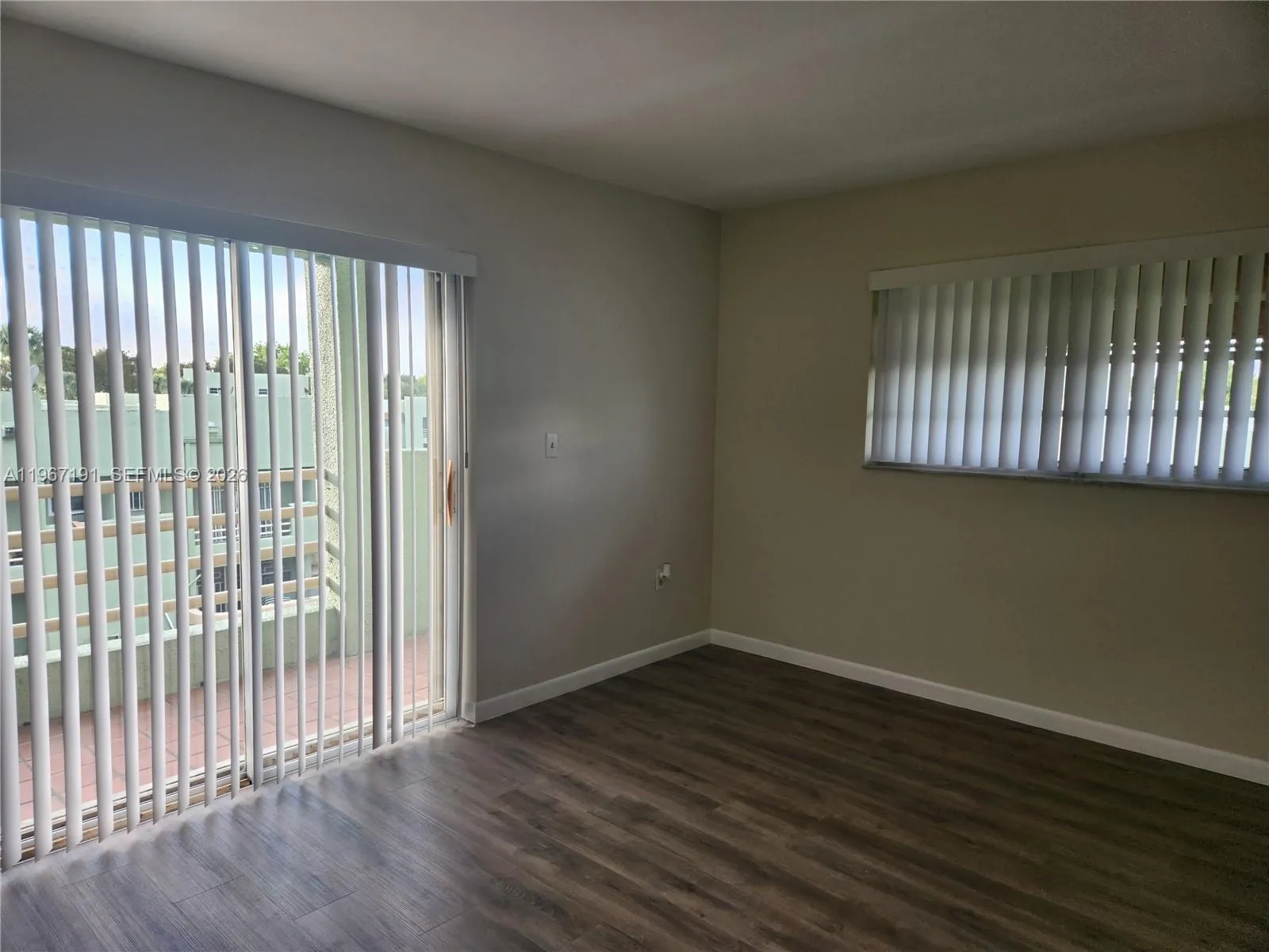 Miami, Florida 33172, 2 Bedrooms Bedrooms, ,2 BathroomsBathrooms,Residential Lease,For Rent,A11967191